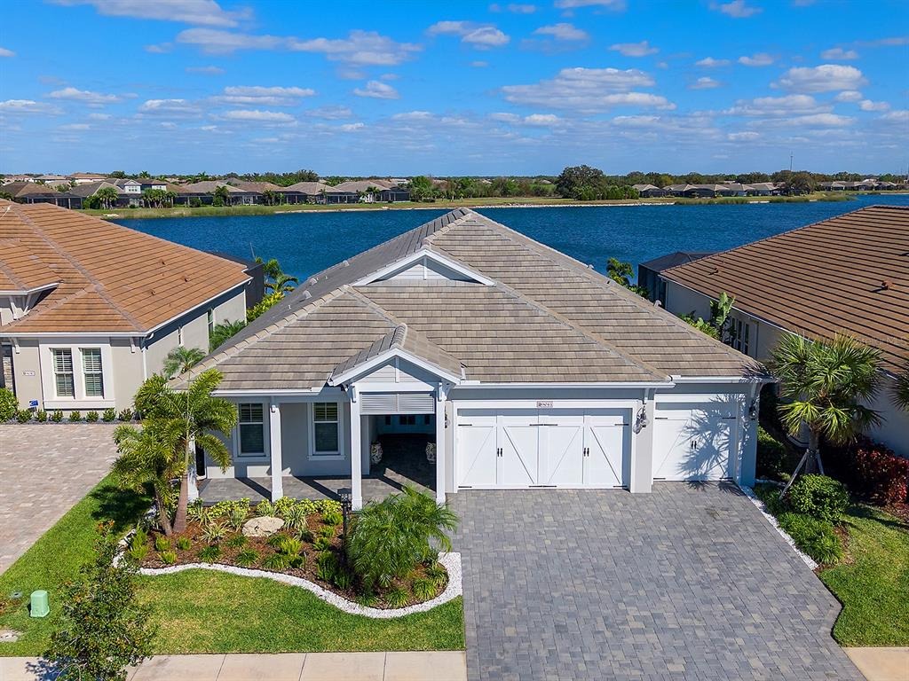 Professional property management companies in Tampa offering rental management and tenant services.