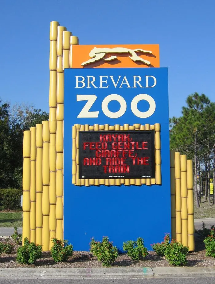 monument sign (1)
