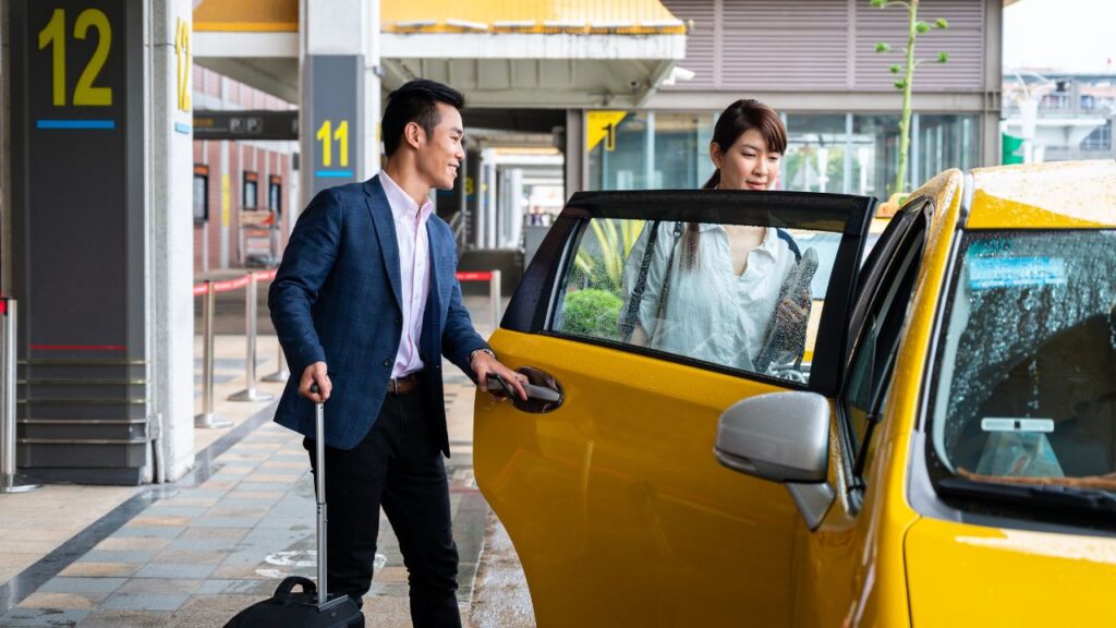 airport taxis and minibus